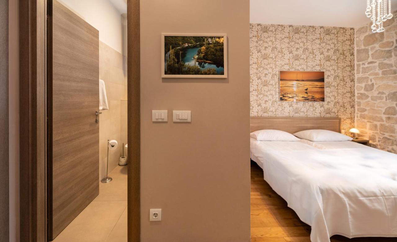 Tifani Luxury Rooms 2 Split Exterior photo