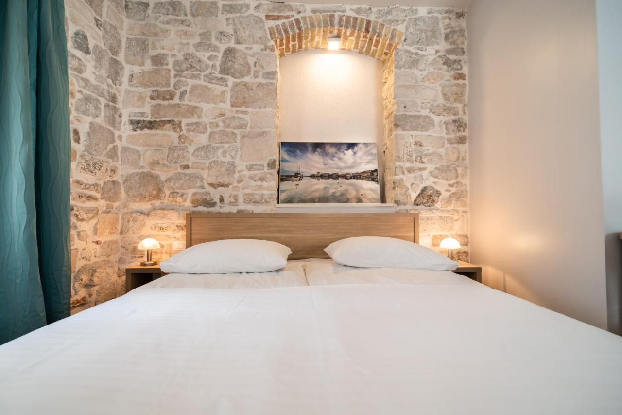 Tifani Luxury Rooms 2 Split Exterior photo
