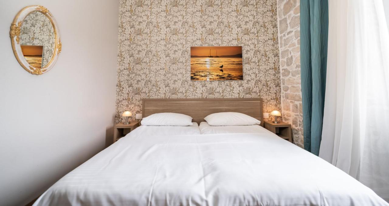 Tifani Luxury Rooms 2 Split Exterior photo