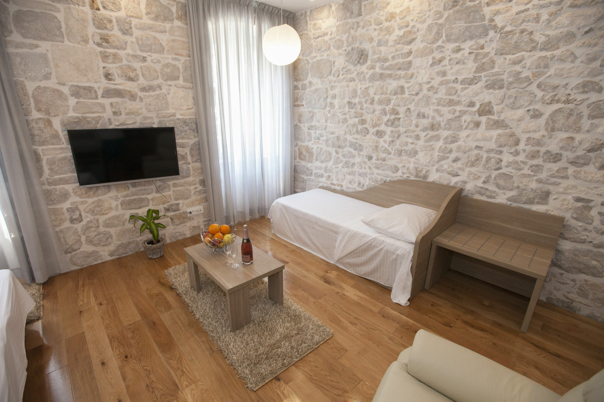 Tifani Luxury Rooms 2 Split Exterior photo
