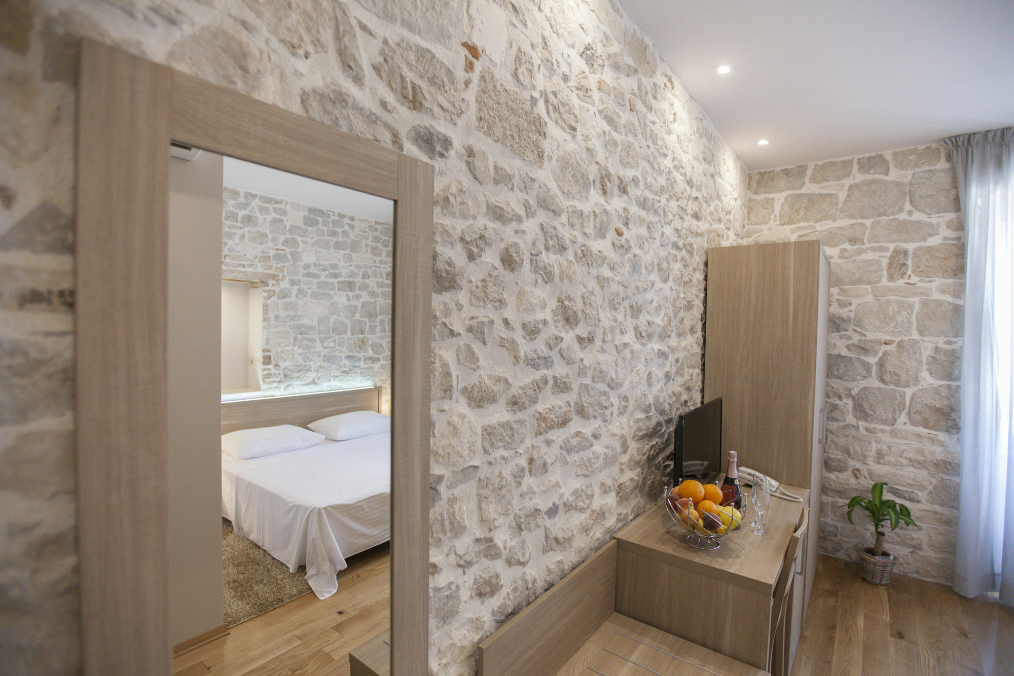 Tifani Luxury Rooms 2 Split Exterior photo