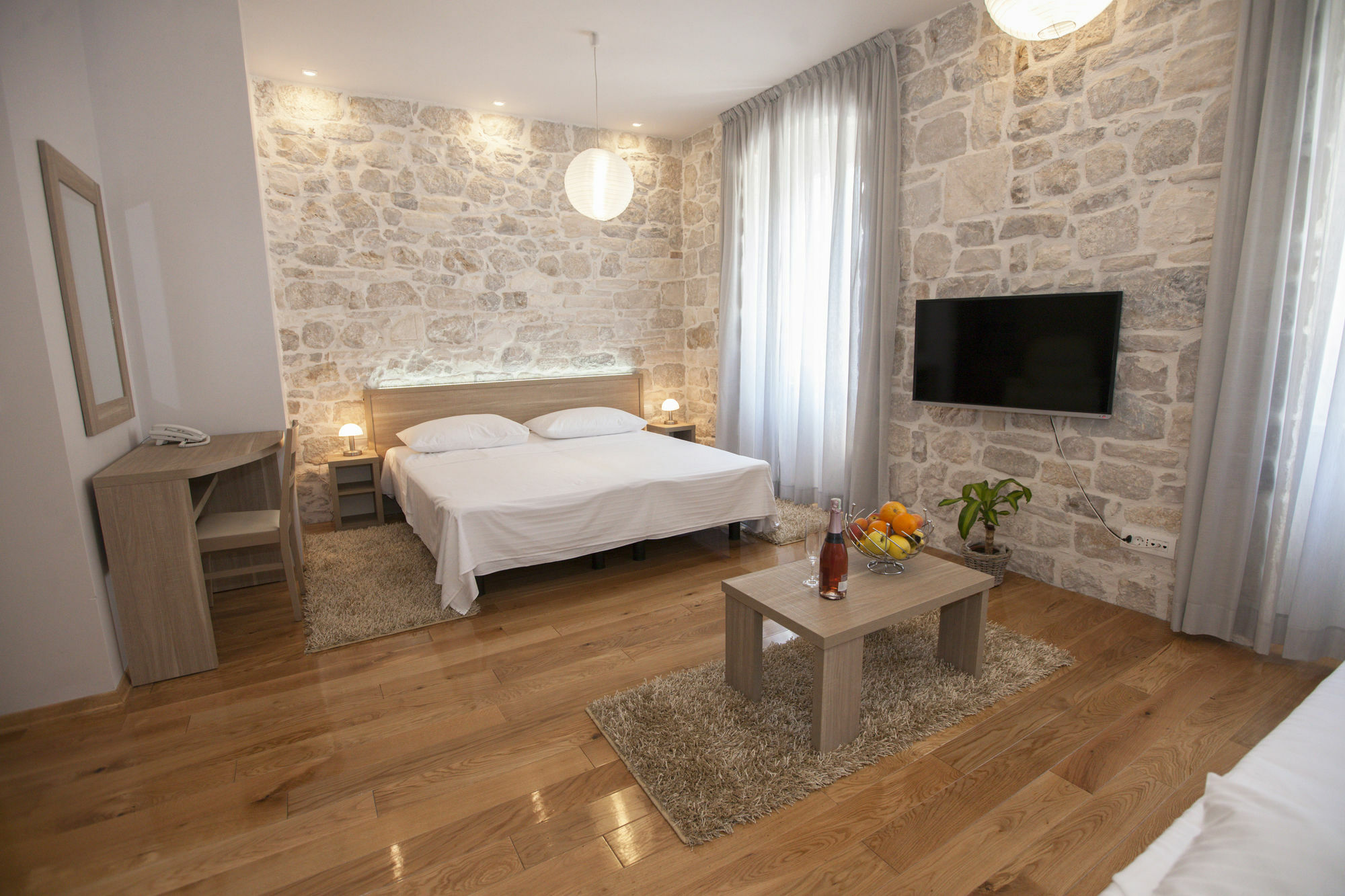 Tifani Luxury Rooms 2 Split Exterior photo