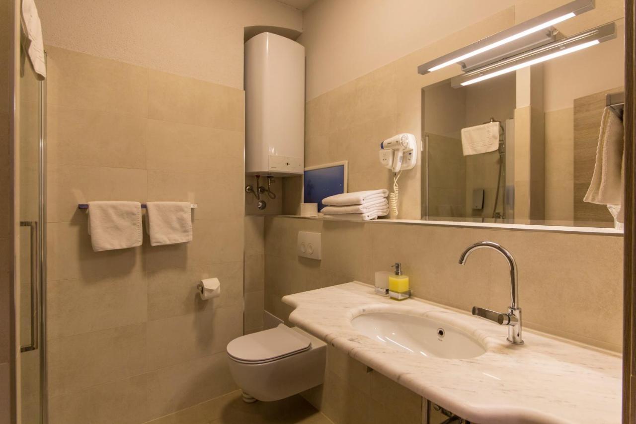Tifani Luxury Rooms 2 Split Exterior photo
